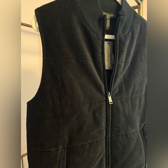 STEWART OF SCOTLAND Men’s black vest. NWT, very nice. Sold at nordstroms - Picture 4 of 4